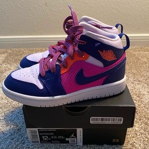 Nike Jordan 1 Mid